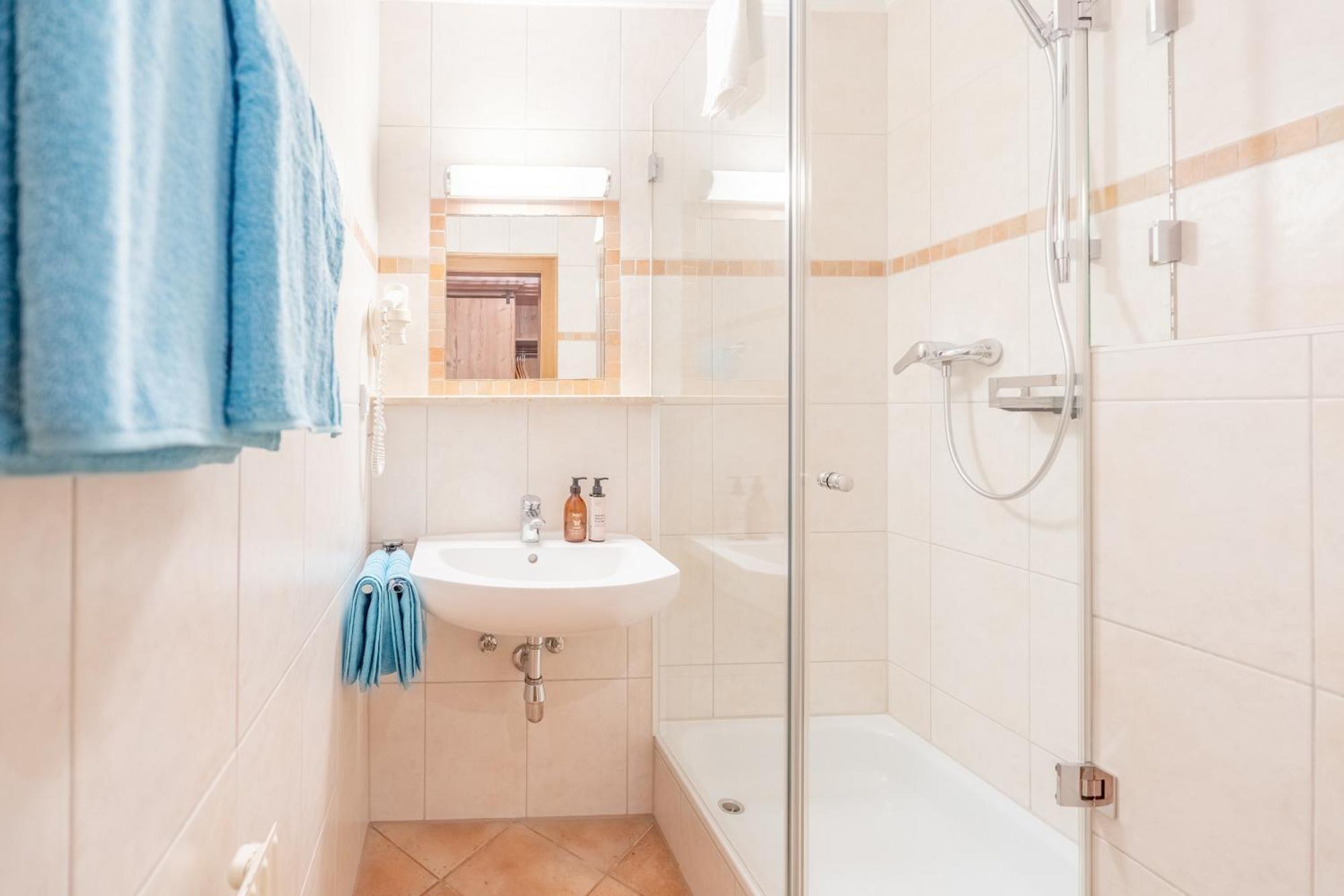 Romantisches Doppelzimmer mit Balkon